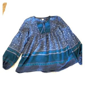 Gap flowy blouse with wide sleeves